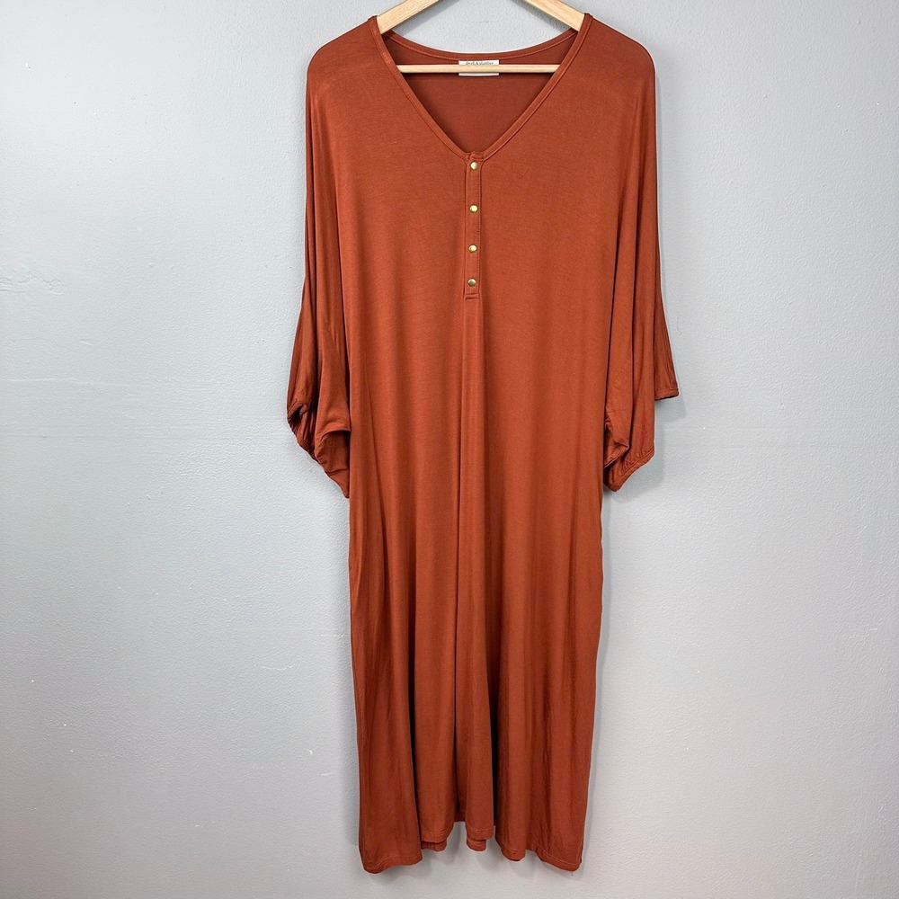 Dwell & Slumber Caftan Dress Women Size M/L Rust Henley Snap Pockets Midi